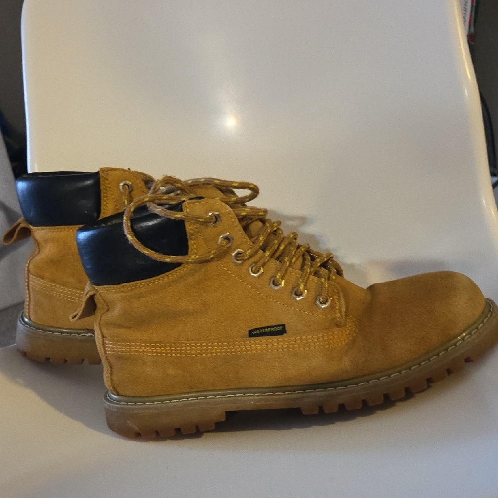 Old MILL Waterproof Tan Boots
